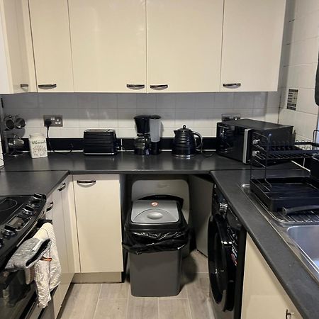 Beautiful 2-Bedroom In Grays Close To Lakeside Extérieur photo