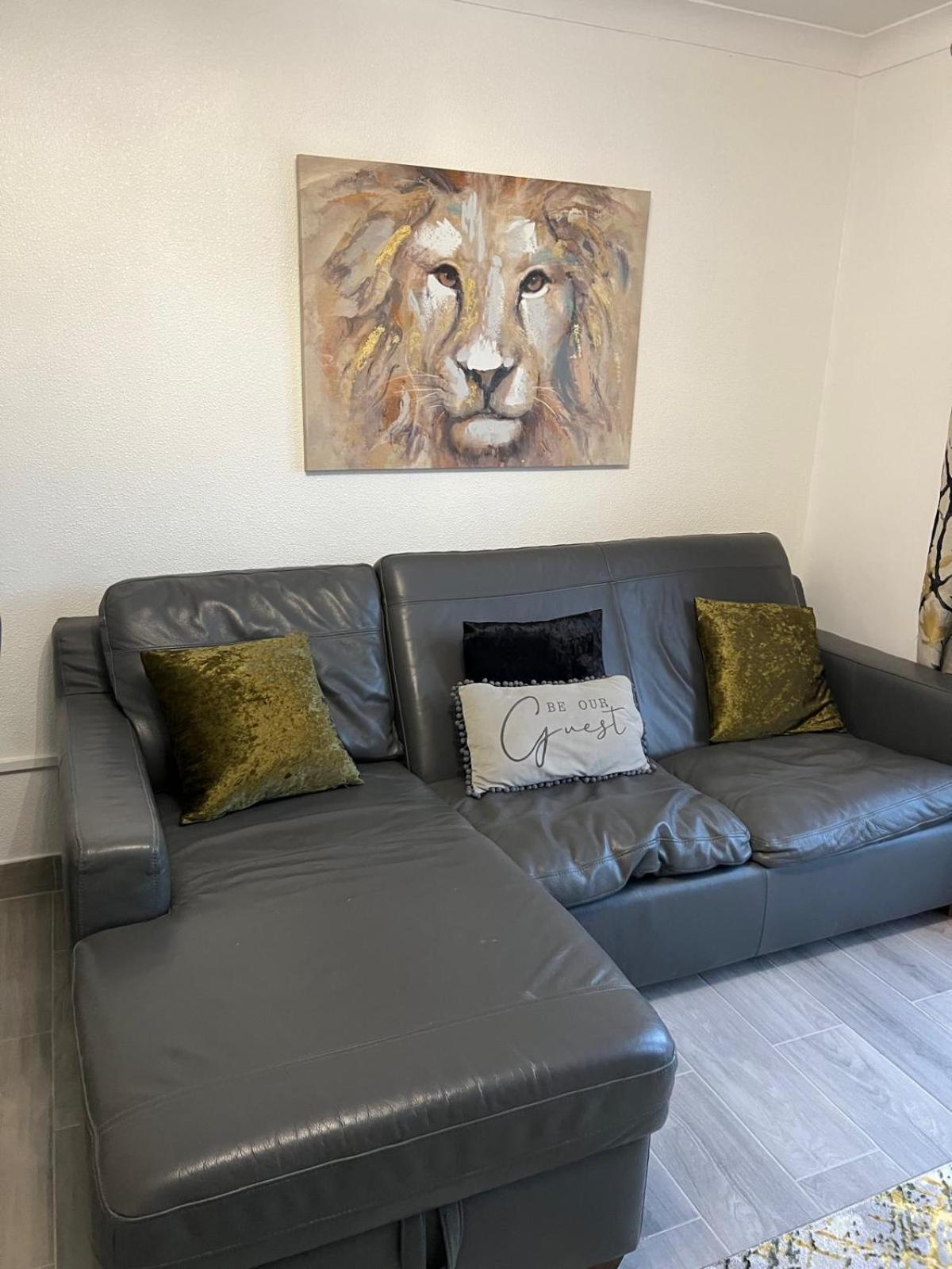 Beautiful 2-Bedroom In Grays Close To Lakeside Extérieur photo