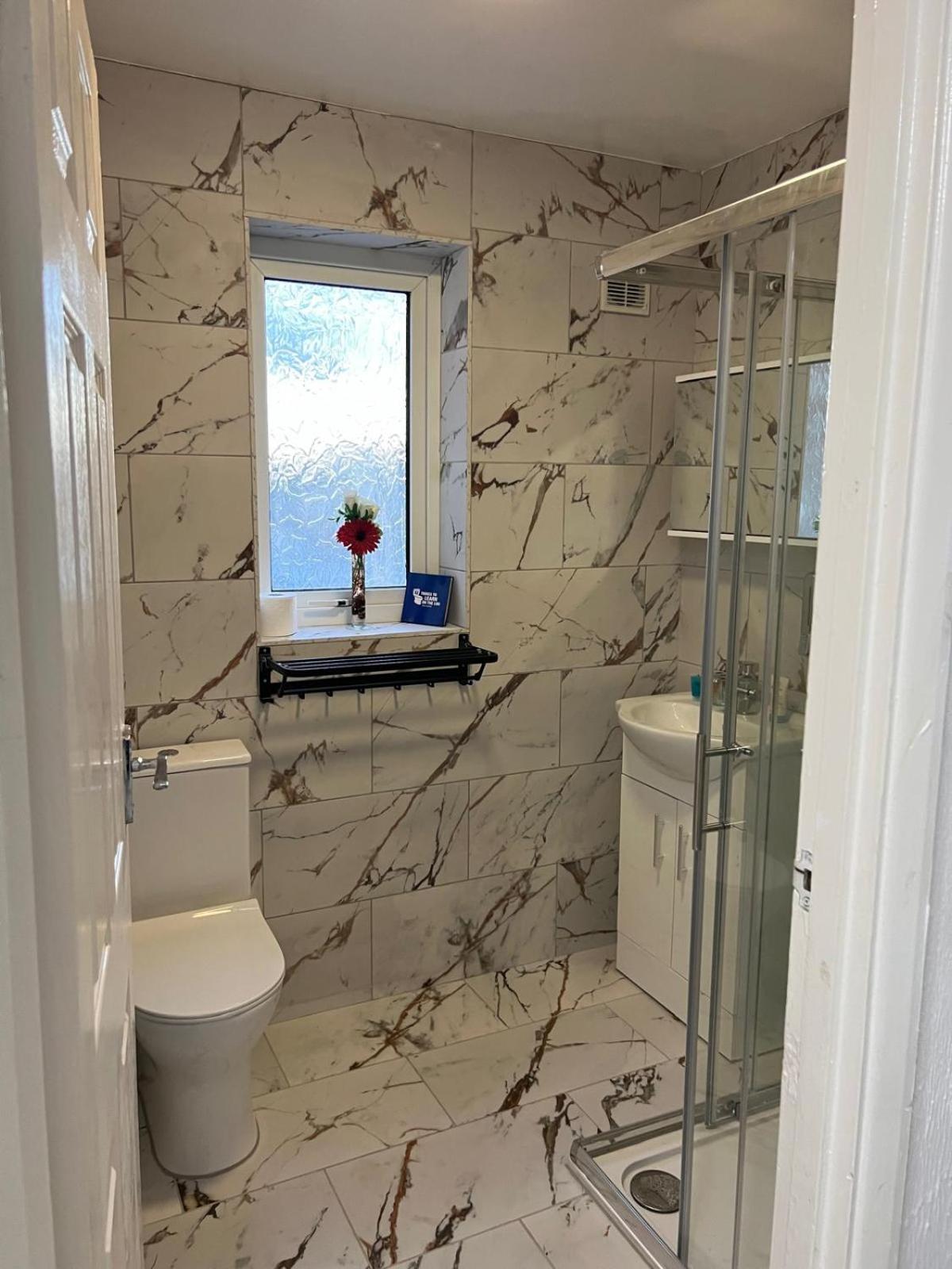 Beautiful 2-Bedroom In Grays Close To Lakeside Extérieur photo