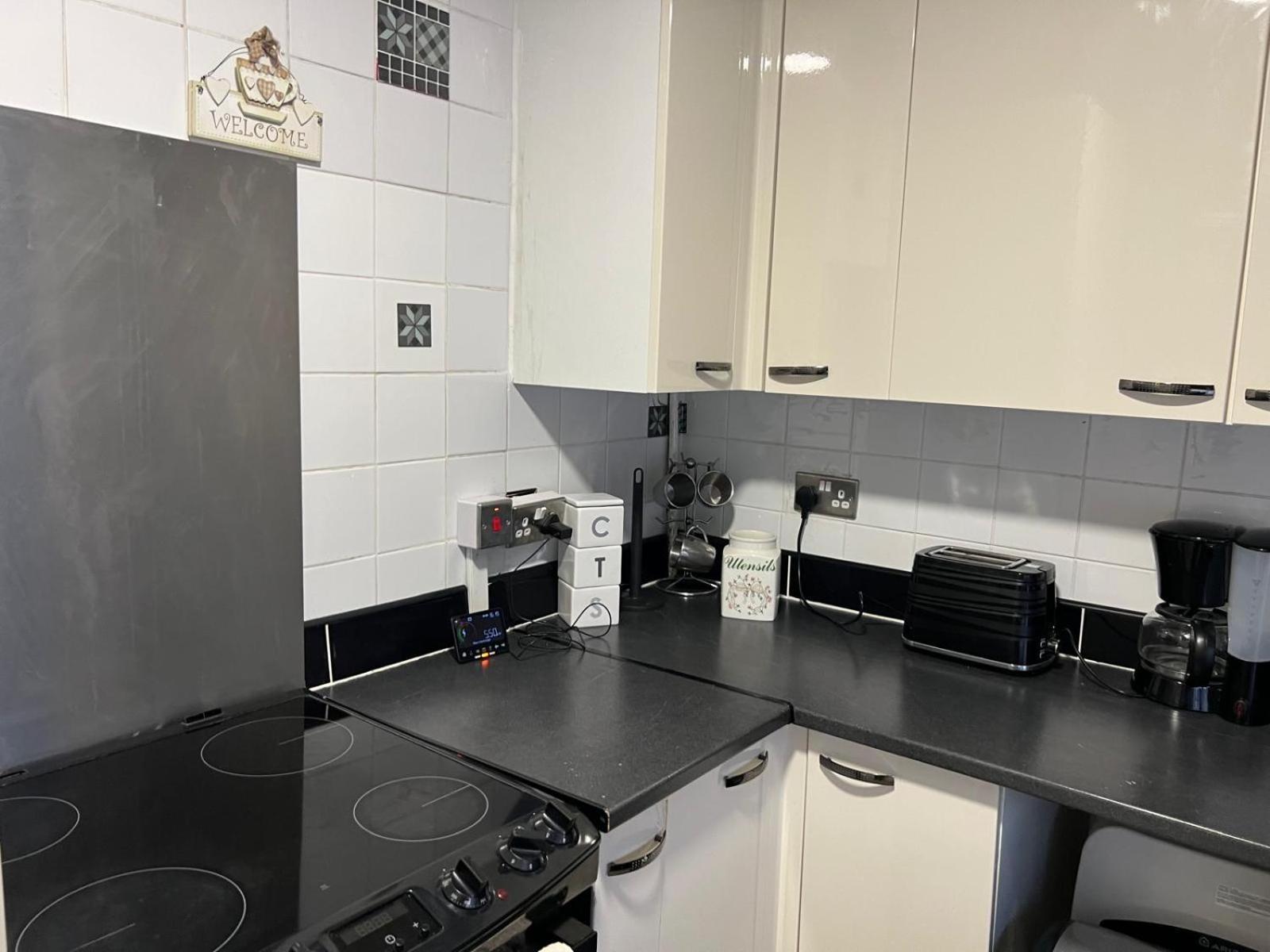 Beautiful 2-Bedroom In Grays Close To Lakeside Extérieur photo